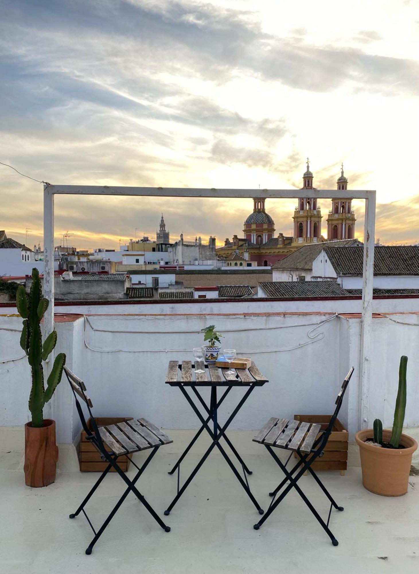 Apartamento Imperial Sevilla City Center Екстер'єр фото